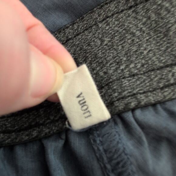 Vuori Men's Banks Short 7" Inseam Blue Size Large Swim to Boardwalk Versatile - Picture 6 of 8